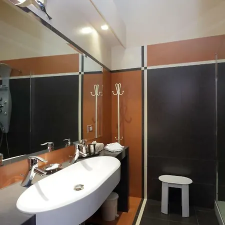 In Your Heart - Spagna Apartment Rom